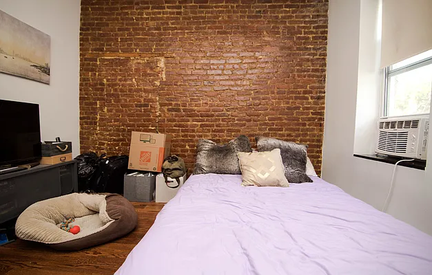 Rented by Nooklyn NYC LLC | media 22