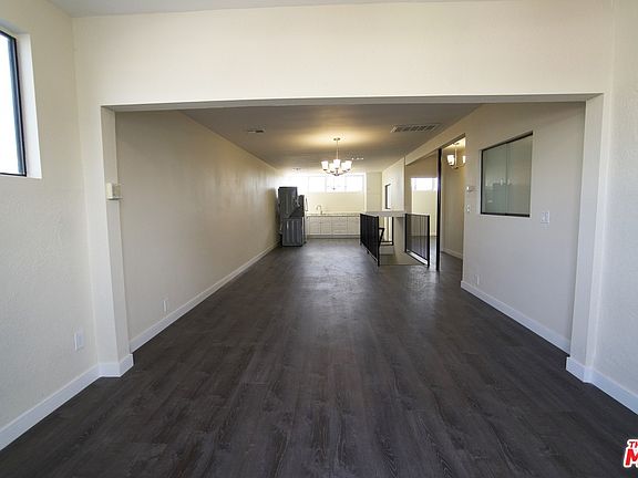 3rd image of 11605 W Pico Blvd