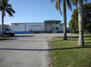 1350 W Mowry Dr, Homestead, FL 33030