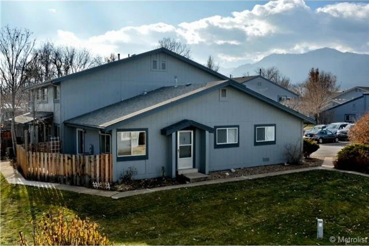 4222 Monroe Dr. Unit A — Photo 1