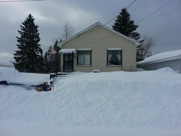 42 Senter St, Ahmeek, MI 49901