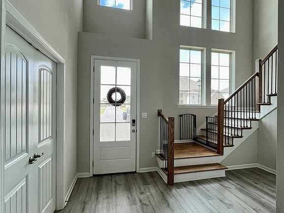 2nd image of 39327 Nutall Oak Ave