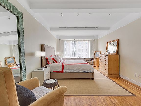 5th image of 230 Central Park W APT 9K