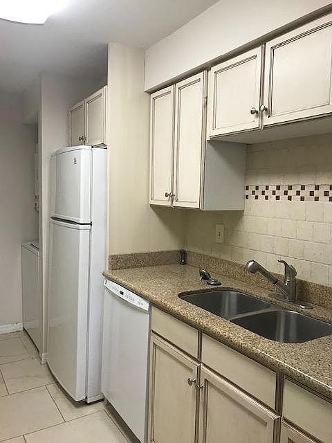 KITCHEN MICROWAVE AND REFRIGERATOR