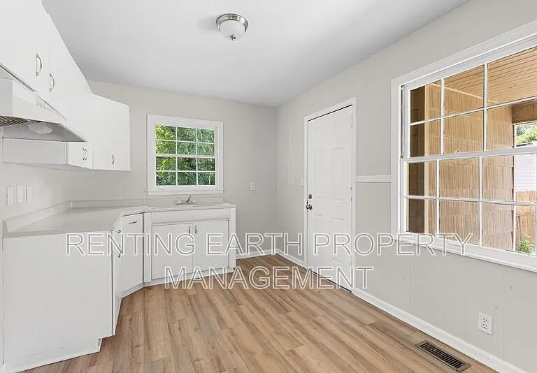 149 Rose Dr — Photo 11