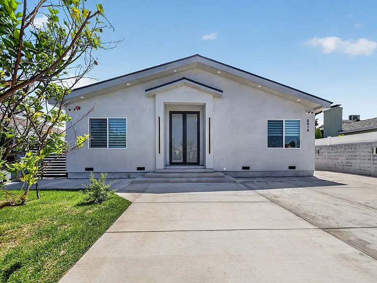 8018 Shadyglade Ave — Photo 5