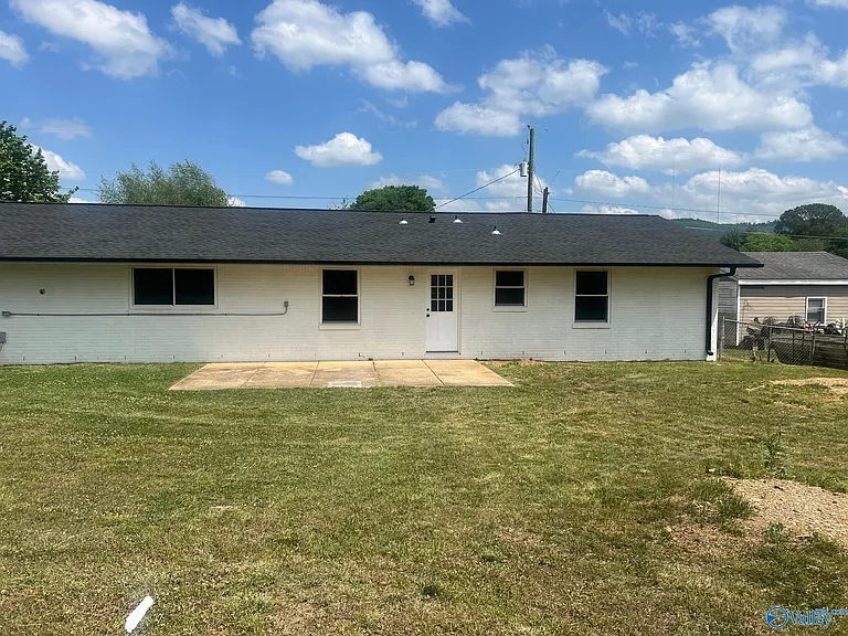 2211 Penhall Dr NE — Photo 14