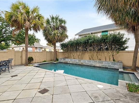 2nd image of 5373 Canal Blvd