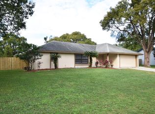 2209 Cherokee Trl, Valrico, FL 33594