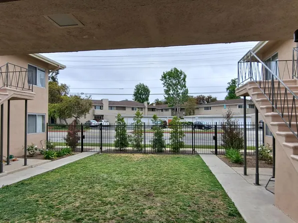 2215 W 182nd St APT 5, Torrance, CA 90504