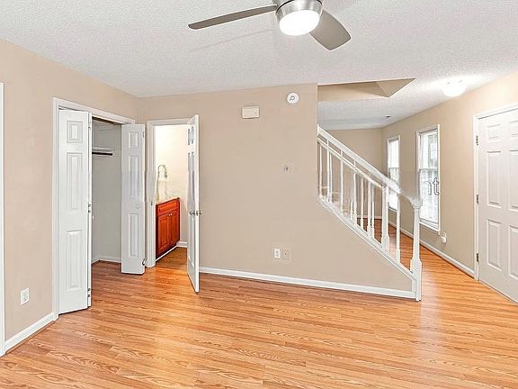 5th image of 6321 Dry Fork Ln