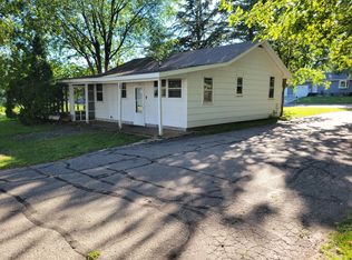 1055 Getty St, Sauk Centre, MN 56378