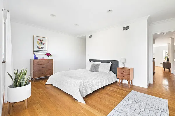 Sold by Compass | media 6