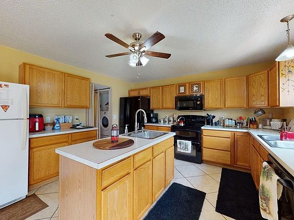 4th image of 26 Weller Ln