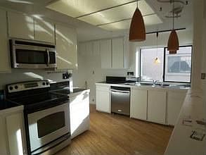 4th image of 3070 Swallows Nest Dr