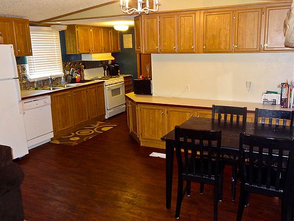 Dinning Room & Kitchen