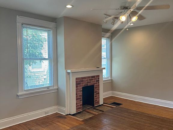 3rd image of 3926 Floral Ave