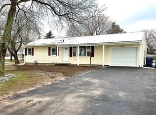 15 Andony Ln, Rochester, NY 14624