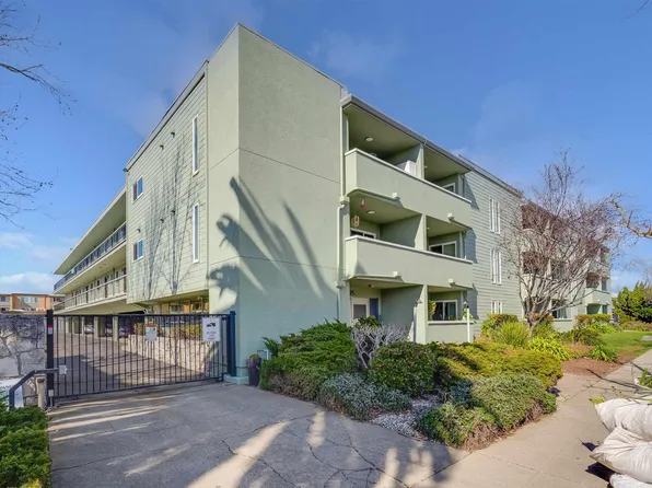 325 Kitty Hawk Rd Unit 207, Alameda, CA 94501