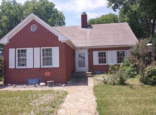 340 4th St, Scotland, SD 57059