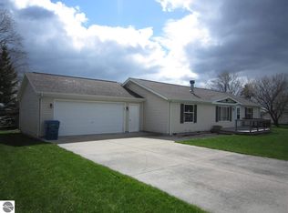 607 Hayes St, Rose City, MI 48654