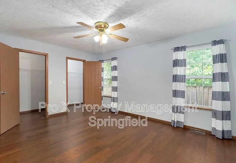 3119 W Water St — Photo 11