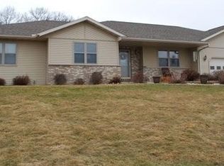 W3404 Grouse Rd, Pardeeville, WI 53954