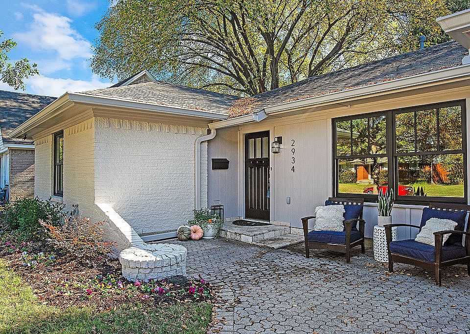 Front exterior & patio