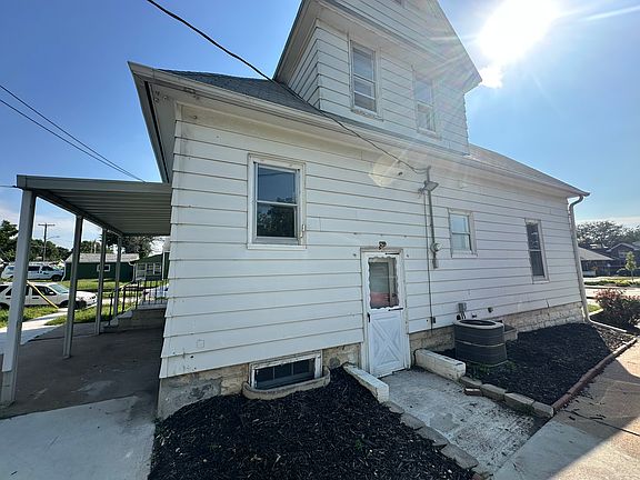 5th image of 1600 N 27th St