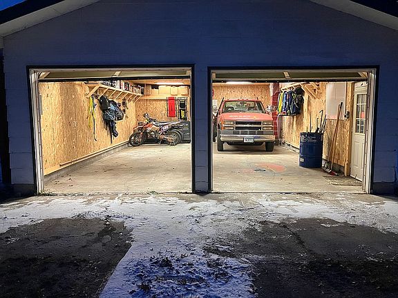 Garage from 2/3