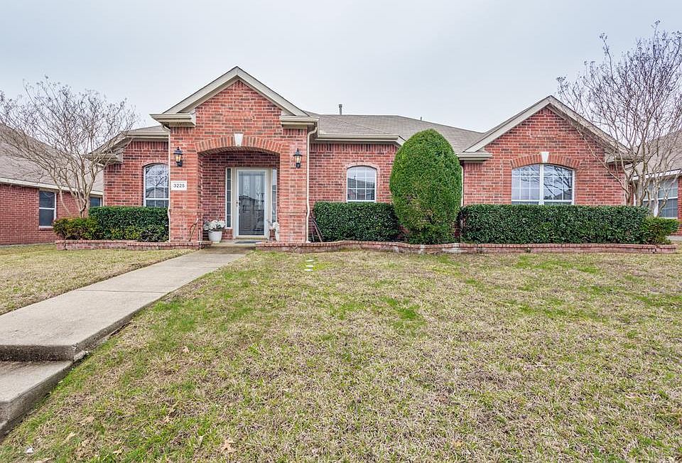 1st image of 3225 Bent Oak Dr