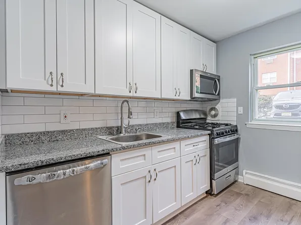 2467 Route 10 APT 19-5A, Morris Plains, NJ 07950