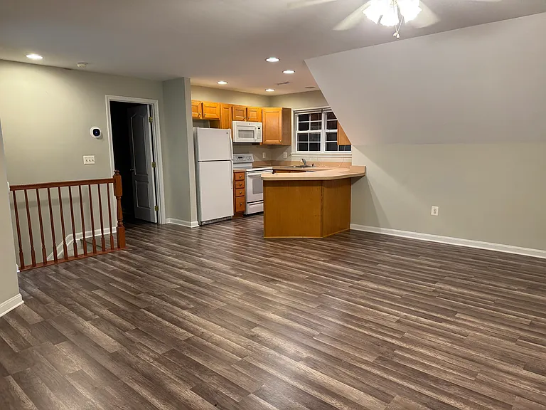 4299 Hawthorne Farms Rd — Photo 3