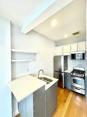 Rented by Pear NYC LLC | media 26