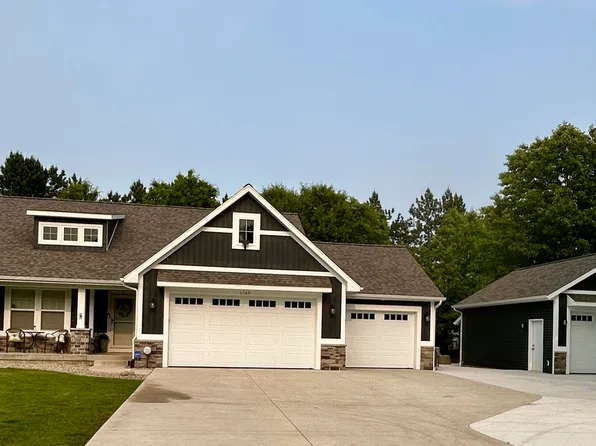 1749 Fairview Dr, Allegan, MI 49010