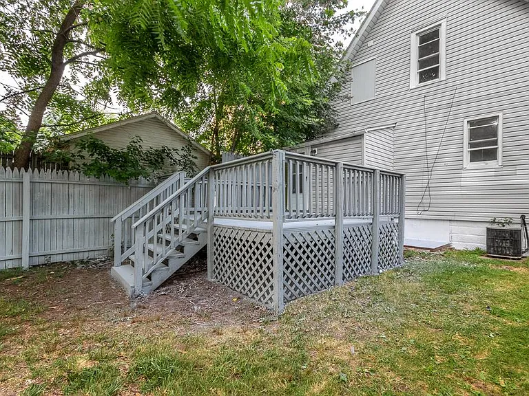 705 Smith Ave SW — Photo 3