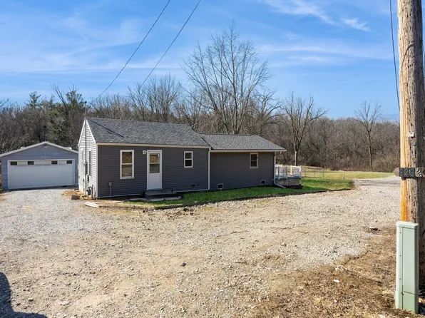 929 1/2 W 8th St N, Newton, IA 50208