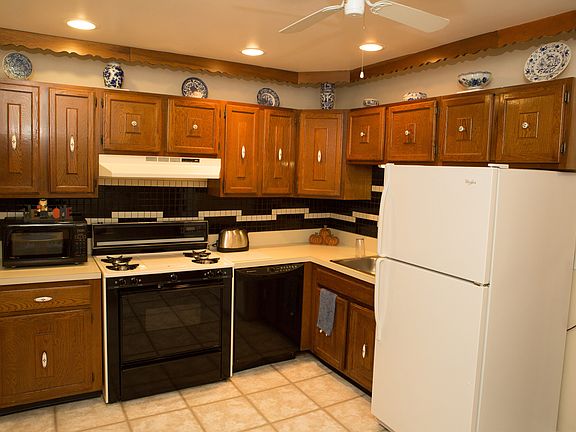 5th image of 21 Glen Hollow Dr APT G35