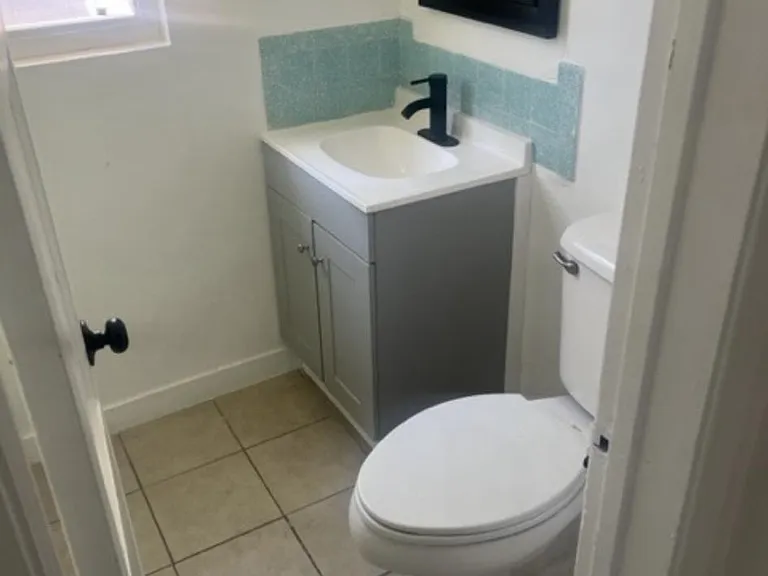 538 Stepney St #4 — Photo 7