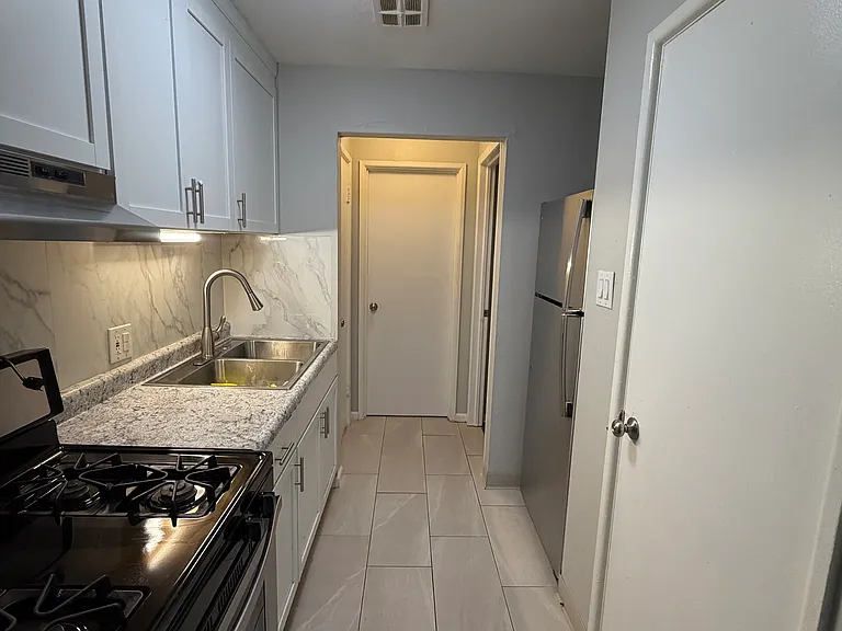 6624 S Hartwell Ave #206 — Photo 4