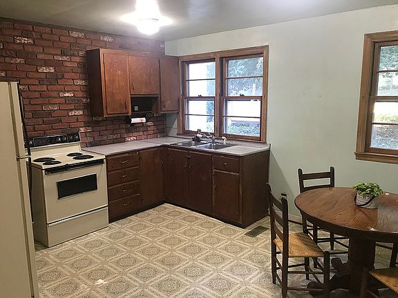 5th image of 504 Glenoaks Dr