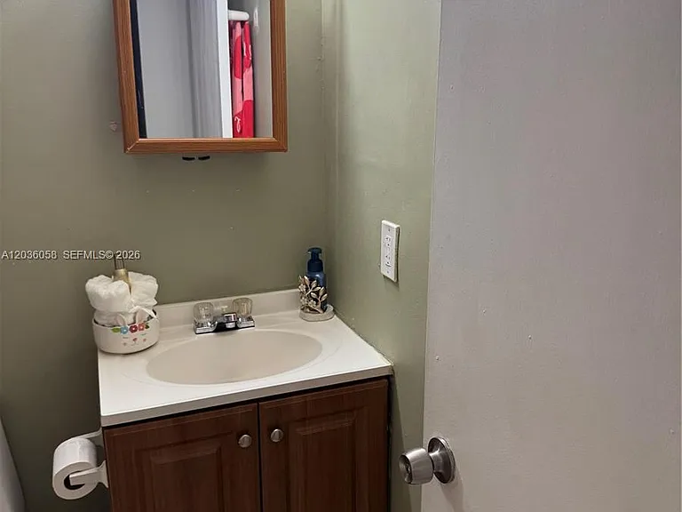 18230 Mediterranean Blvd #1303 — Photo 14