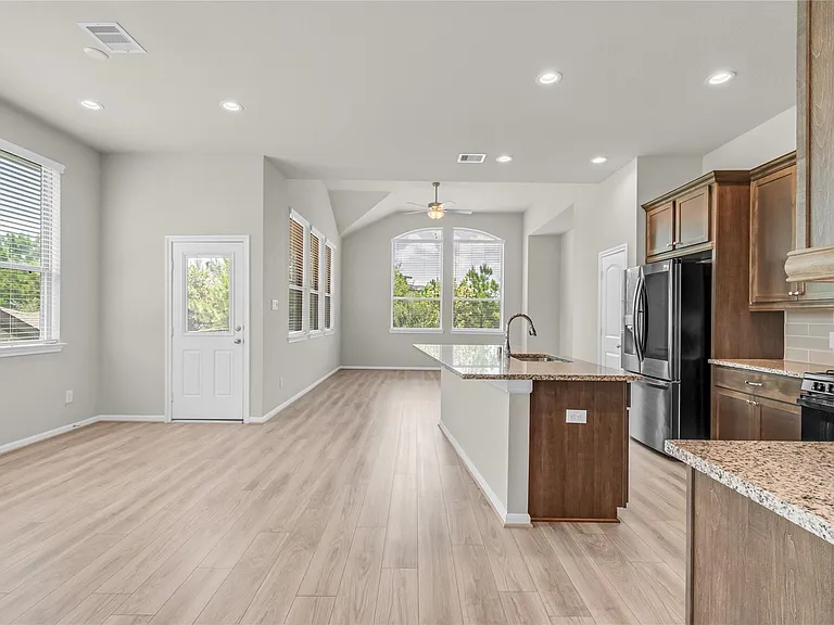 16207 Northern Cardinal Ln — Photo 10