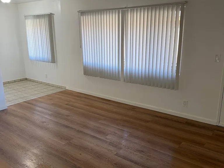 837 W Beach Ave #839 — Photo 11
