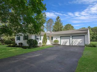 179 Hot Water St, Manorville, NY 11949