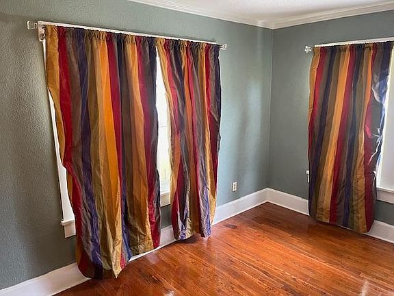 3rd image of 859 Newton Ave S #4