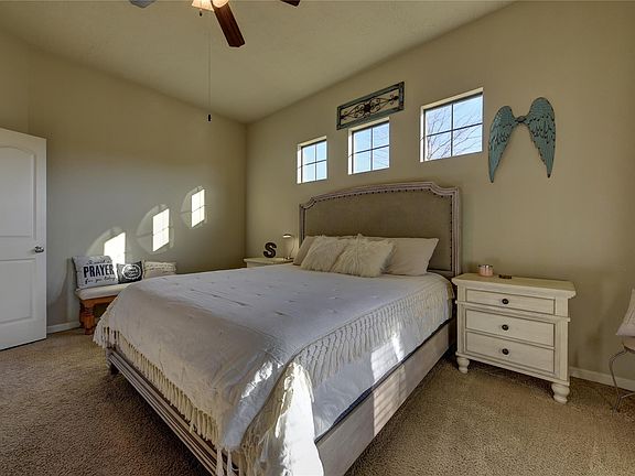2nd image of 801 Cobble Gate Dr