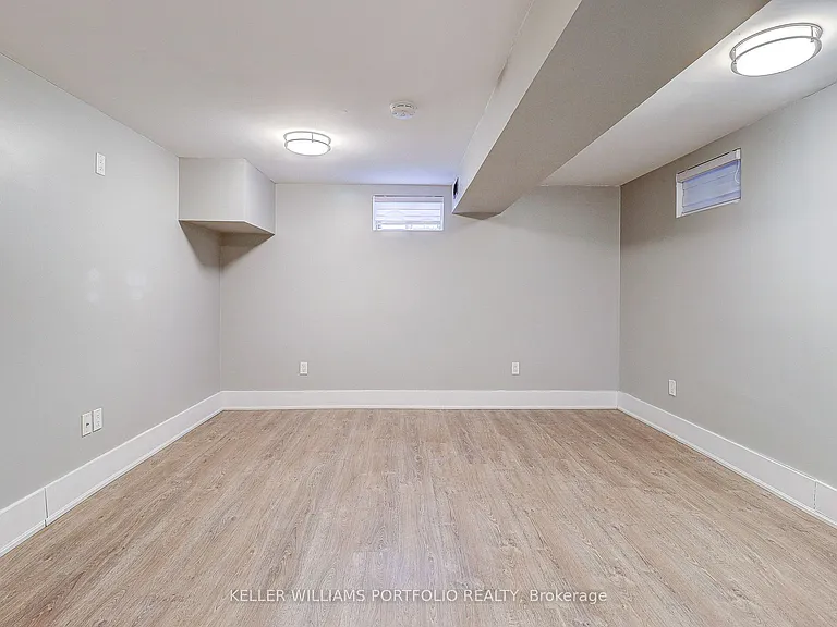 962 Willowdale Ave — Photo 3
