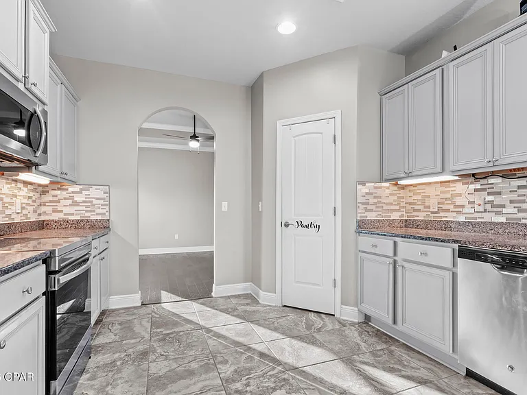 804 Buoy Ct — Photo 15