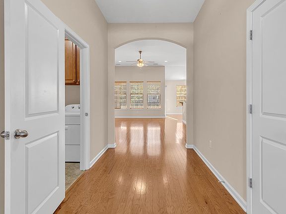 4th image of 1612 Fairforest Ct.
